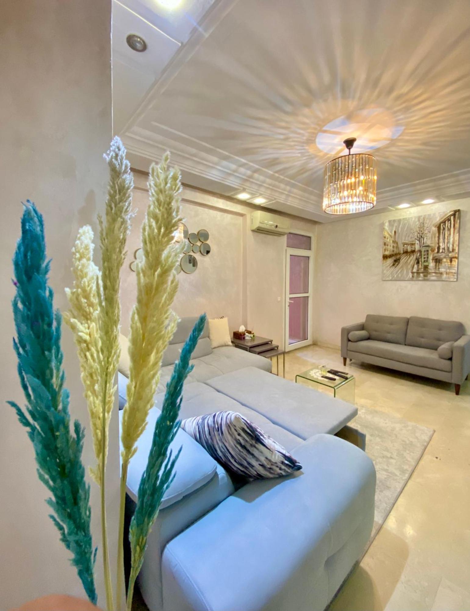 Appartement De Lux Casablanca Esterno foto